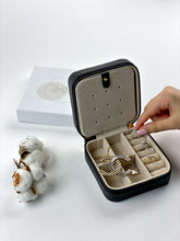 Load image into Gallery viewer, shoptannerie Jewelry Case Onyx Jewelry Case - shoptannerie