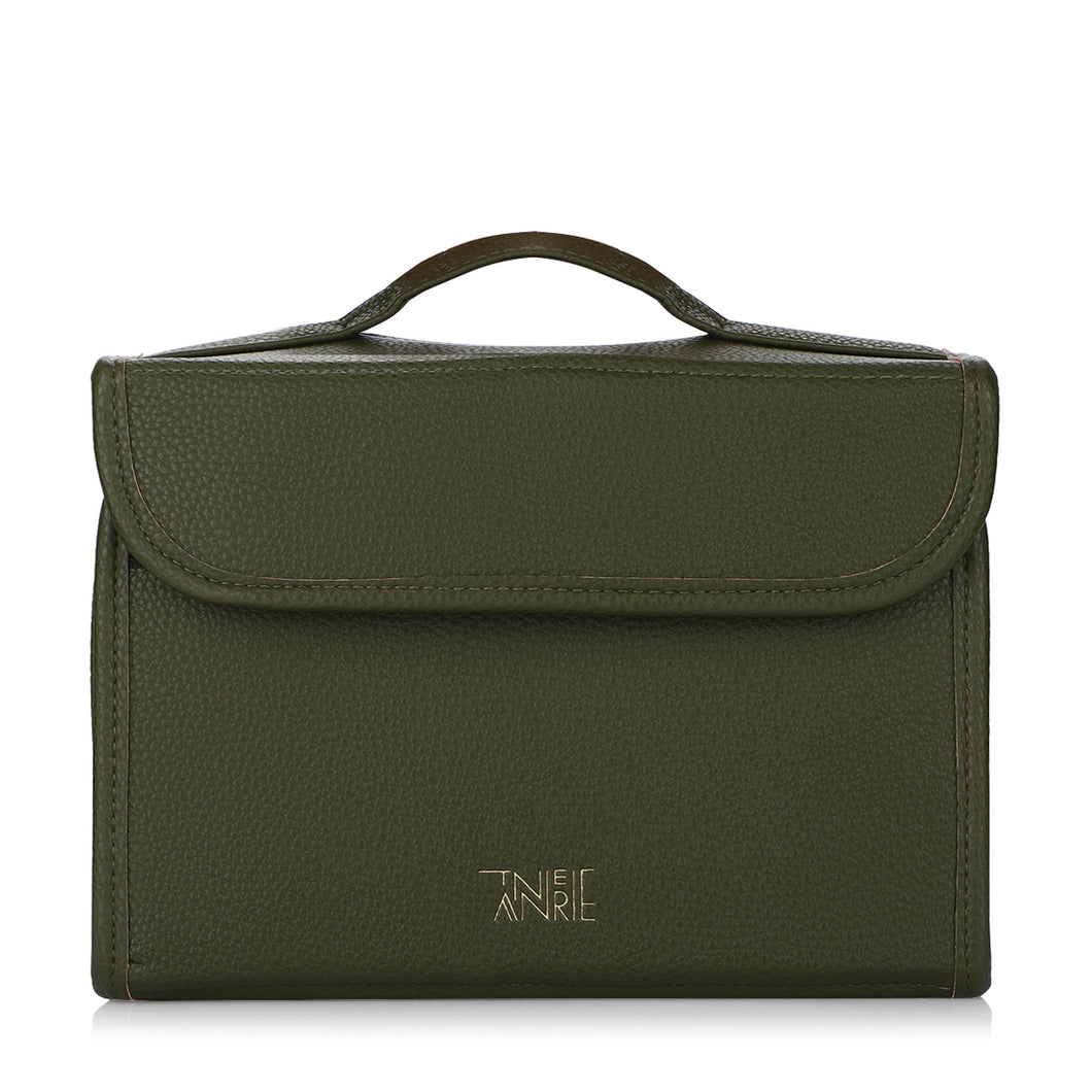 shoptannerie Green Hanging Washbag - shoptannerie